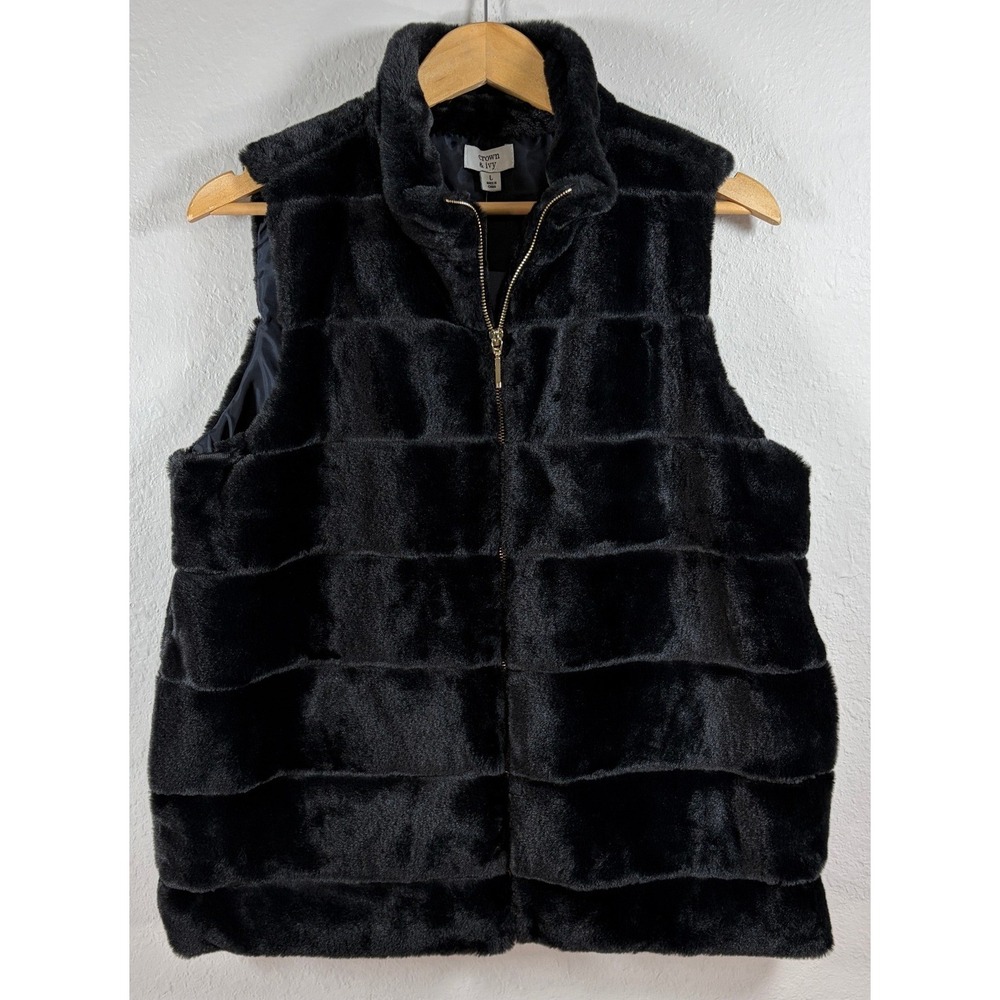 NWT Crown & Ivy Women Black Faux Fur Full Zip Vest Large Winter Outerwear L Glam